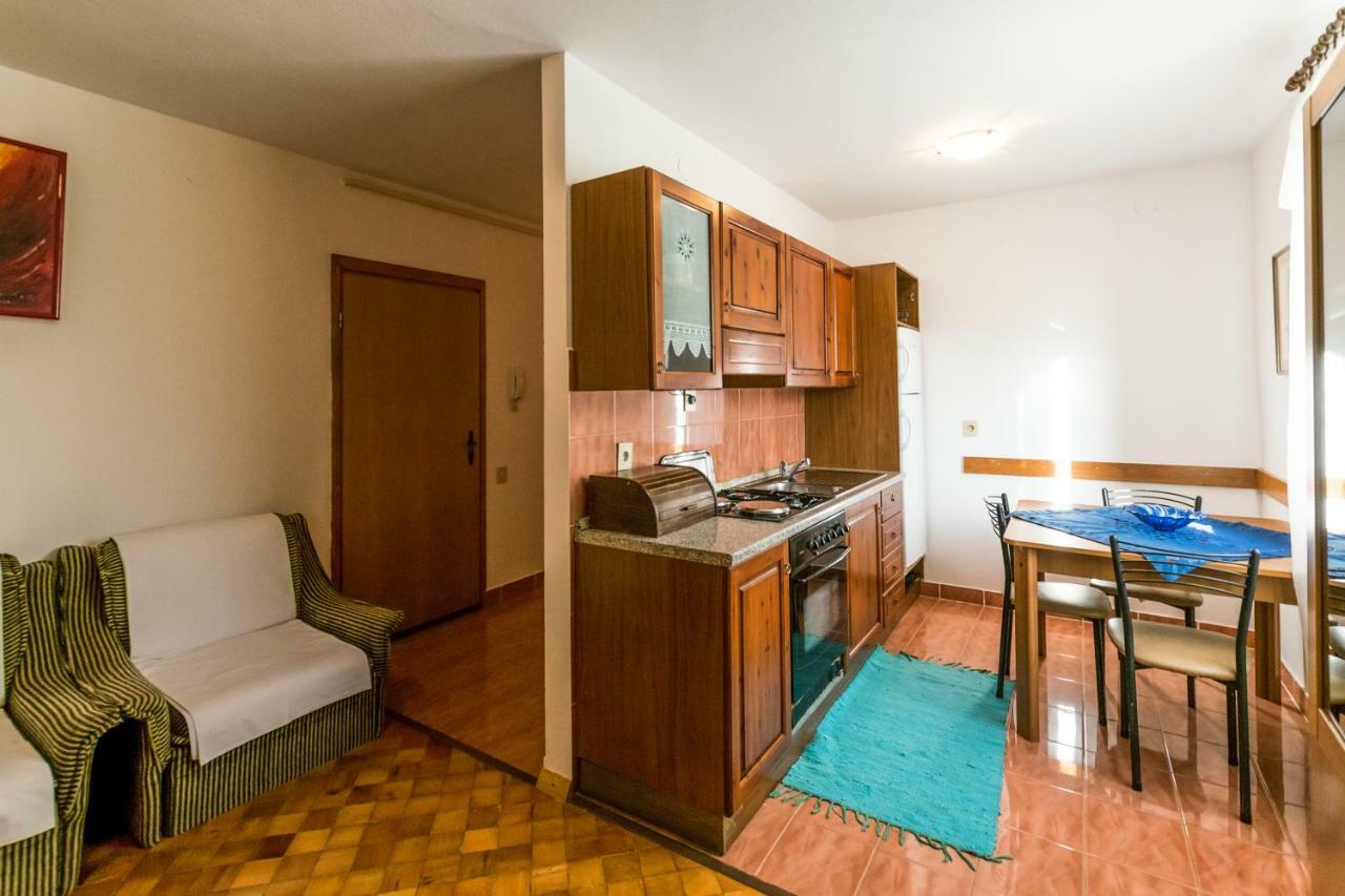 Apartments Mirjana Pula Ngoại thất bức ảnh