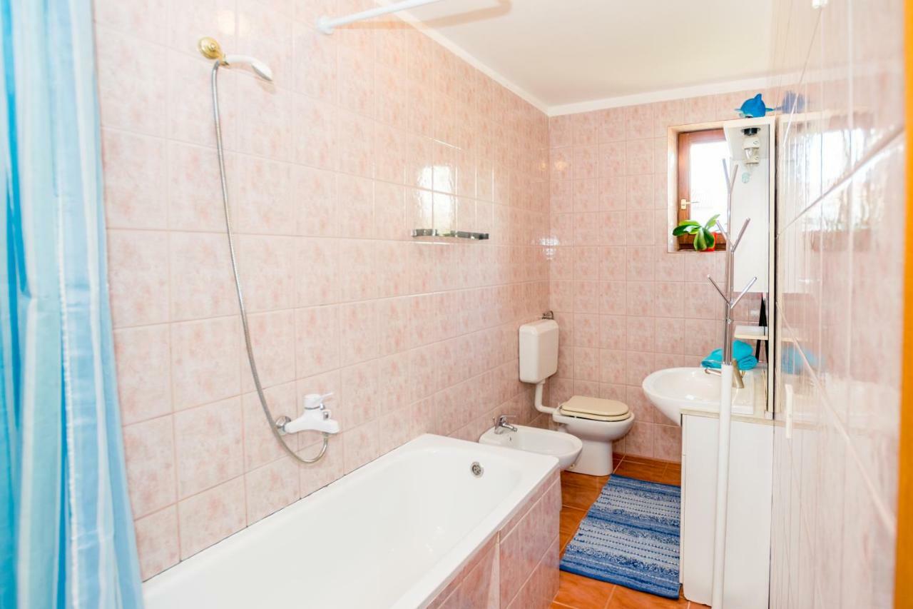 Apartments Mirjana Pula Ngoại thất bức ảnh