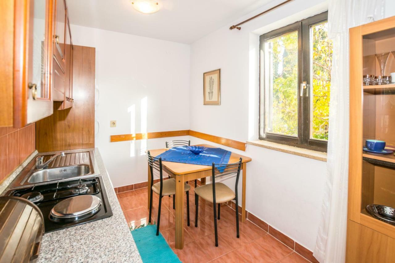 Apartments Mirjana Pula Ngoại thất bức ảnh